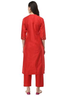 Women Straight Embroidery Silk Kurta With Solid Pant(Red) 2