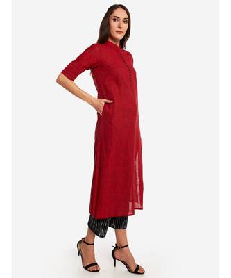 Desi Weavess collared button-down Maroon kurta 5