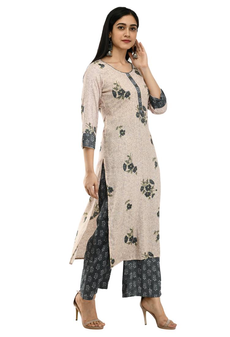 Women Straight Floral Printed Rayon Kurta With Palazzo(Light Pink)