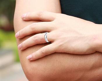 White rings 2