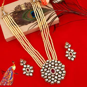 White mother of pearl designer-jewellery 1