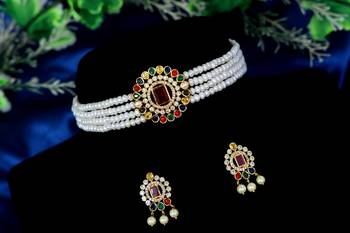 Multicolor pearl chokers 1