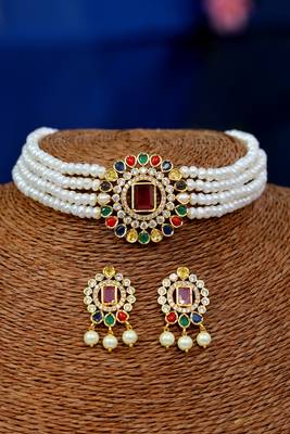 Multicolor pearl chokers 2
