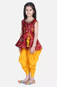 BownBee Jacquard Sleeveless Pelum With Silk Dhoti- Maroon