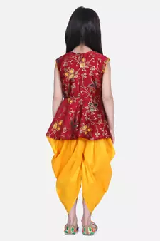 BownBee Jacquard Sleeveless Pelum With Silk Dhoti- Maroon