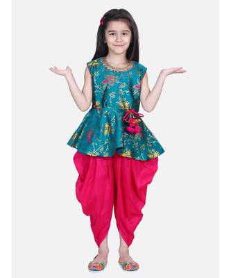 BownBee Jacquard Sleeveless Pelum With Silk Dhoti- Green 1