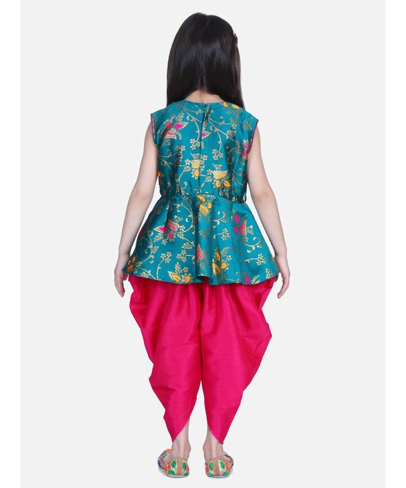 BownBee Jacquard Sleeveless Pelum With Silk Dhoti- Green