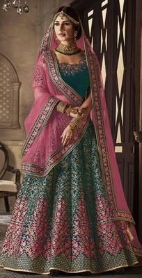 Green embroidered velvet semi stitched lehenga 2