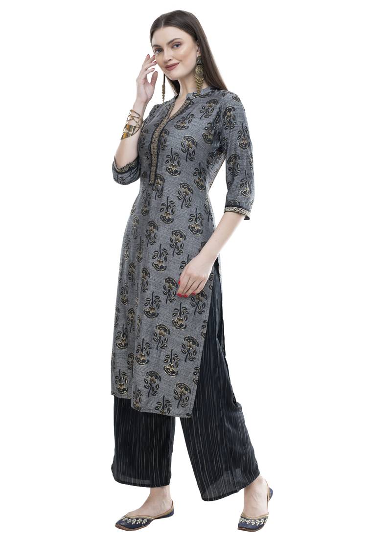 Women Gotta Patti Embroidery Kurta With Printed Pant(Mrp102)