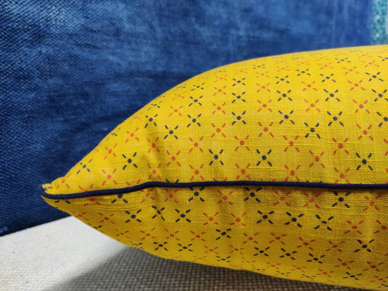 POSA Homes Yellow Printed Cotton Cushion Cover, Decorative Throw Pillow Case Cushion Cover, Home Decor Cushion Cover