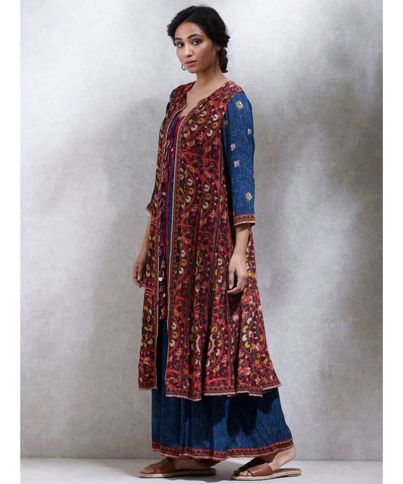 Round Neck 3/4 Sleeves  Kurta With Jacket & Trousers