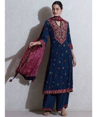 V-Neck with Placket 3/4 Sleeves Kurta With Pant And Dupatta 1