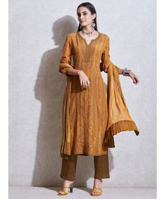 Round Neck 3/4 Sleeves Kurta with Trousers & Dupatta 1