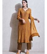 Round Neck 3/4 Sleeves Kurta with Trousers & Dupatta