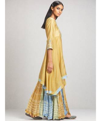 Radhika Apte In A Beige Embroidered Chanderi Kurta with Shrara and Dupatta 4