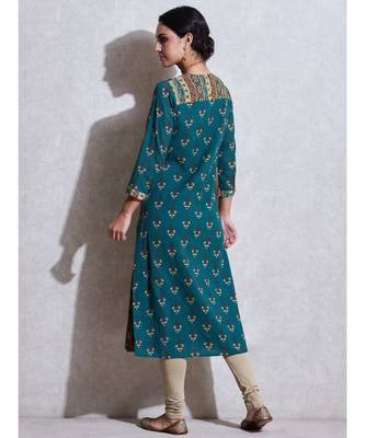 Round Neck 3/4 Sleeve Long Printed Embroidered Kurta With Legging And Dupatta 5