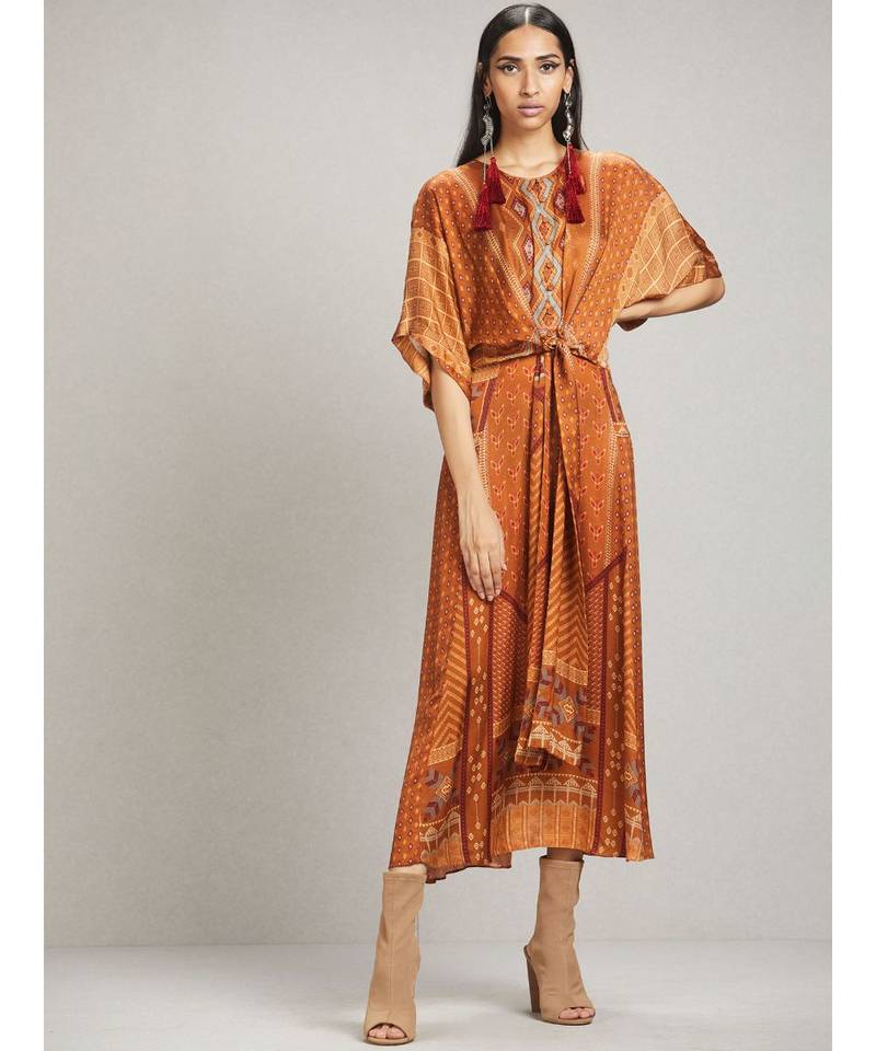 Round Neck Half Sleeve Long Printed Dress With Waist Tie