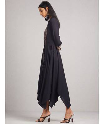 Round Neck 3/4 Sleeve Solid Asymmetrical Kurta With Embroidery 4