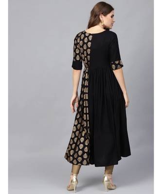 Varanga Women Black & Golden Printed A-Line Kurta 4