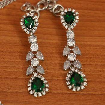 Green necklace-sets 3