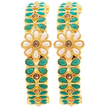 Green bangles-and-bracelets 2