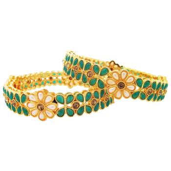 Green bangles-and-bracelets 3