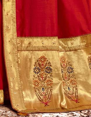 Red plain chanderi silk saree with blouse 3