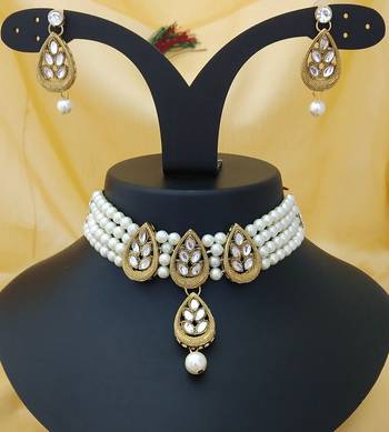 Gold Plated Crystal   Pearl Flower Choker Necklace With Earrings Jewellery Set For Womens   Girls 1