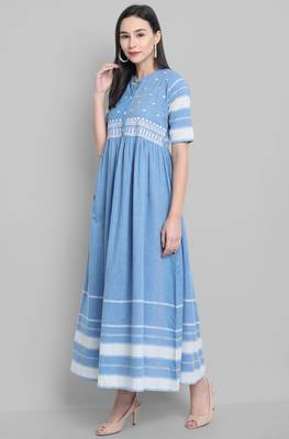 Blue printed cotton party wear kurtis 3