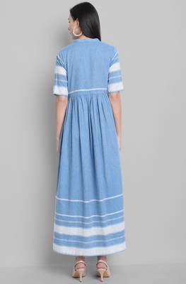 Blue printed cotton party wear kurtis 4