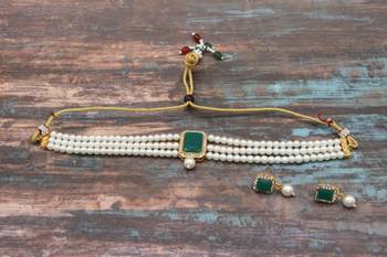 Green Stone Pendant Pearl Choker Earrings Set 2