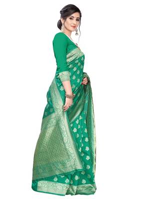 Green Woven Jacquard Saree With Blouse 3