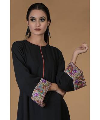 Black Kalamkari & Sozni Kashidakari Handcrafted Kurta SetAdd To Wish List 3
