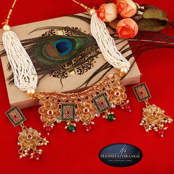 Gold mother of pearl jewellery 1