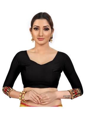 Black Woven silk blend Saree With Blouse 5