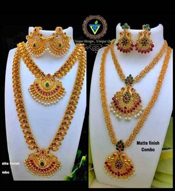 Gold necklaces 1