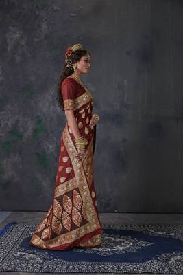 Maroon woven banarasi silk saree with blouse 4