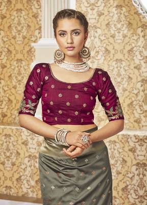 Grey woven banarasi silk saree with blouse 5