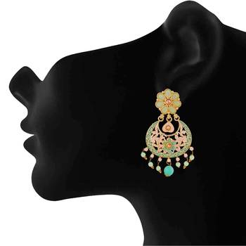 Green crystal earrings 2