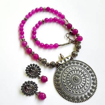 Pink agate necklaces 1