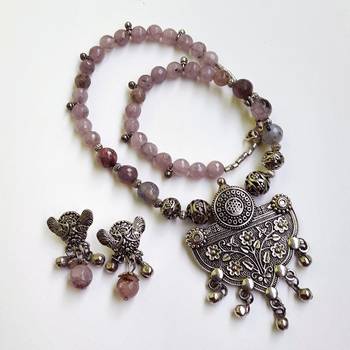 Pink agate necklaces 1