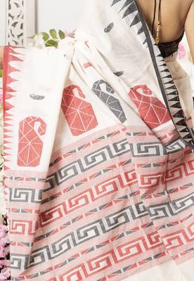 Offwhite Handloom Cotton  Saree With Multi Color Motifs And Pallu 4