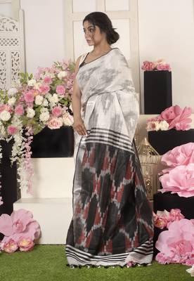 Ivory Ikkat Saree With Red And Blackpallu 1