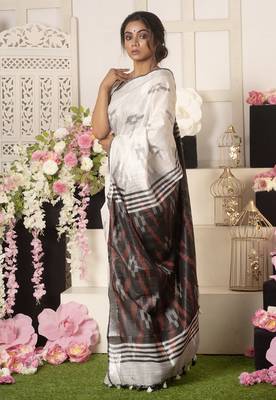 Ivory Ikkat Saree With Black And Red Pallu 1