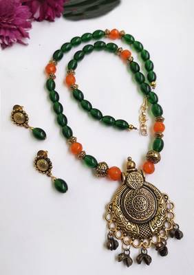 Green agate necklaces 1