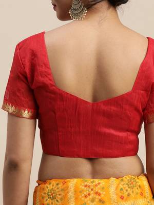 Yellow printed chiffon saree with blouse 5