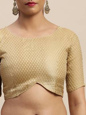Red woven chiffon saree with blouse 3