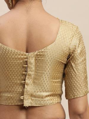 Red woven chiffon saree with blouse 4