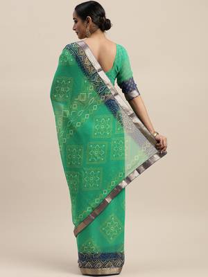 Green printed georgette saree with blouse 2