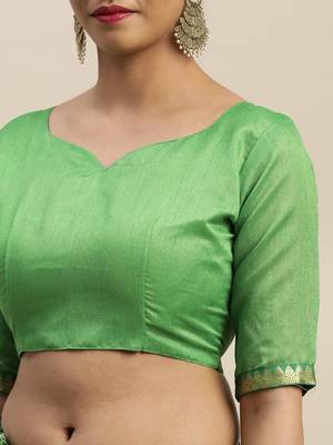 Green printed chiffon saree with blouse 4